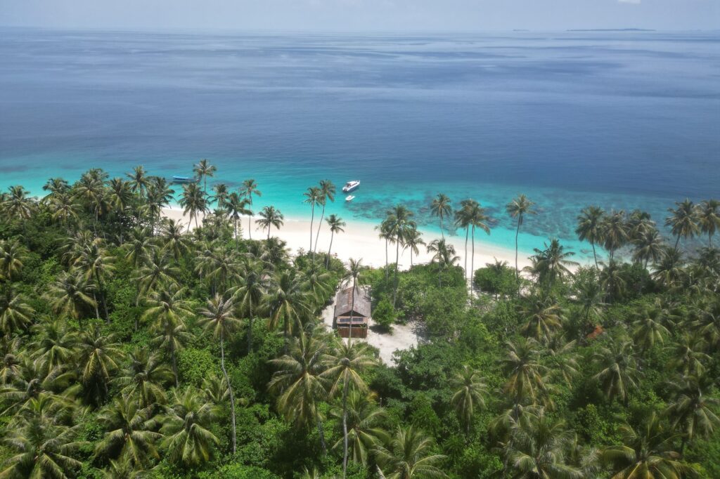 Private Island West Sumatra_5_cleaned