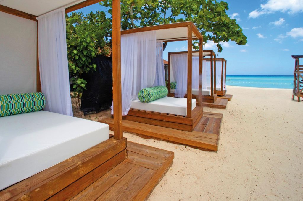 Event Beach Retreat Negril_7_cleaned