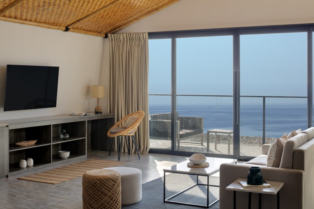 Anantara_World Islands_Dubai_Resort_Guest_Room_Two_Bedroom_Pool_Villa_TV_Area_2_Floor