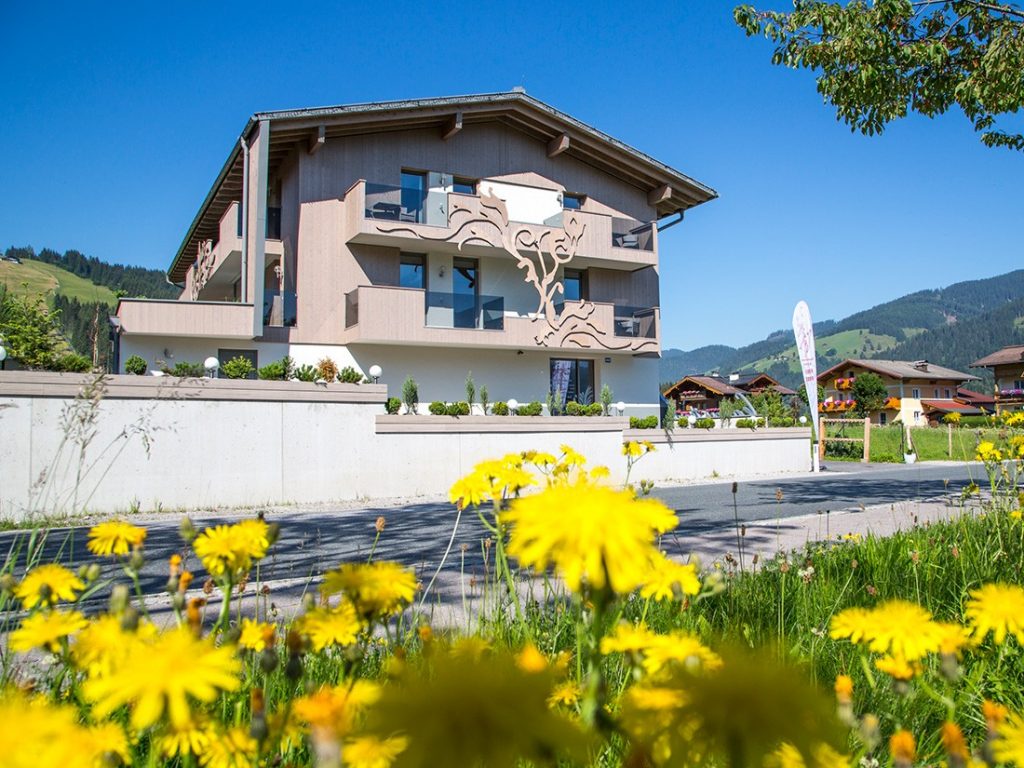 blumenwiese-enjoy-the-alps-gross