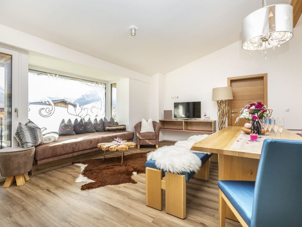 wohnraum-ferienwohnung-gross