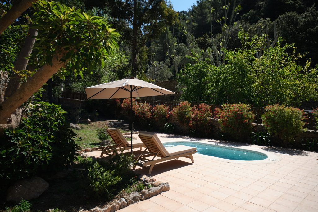JS with private pool