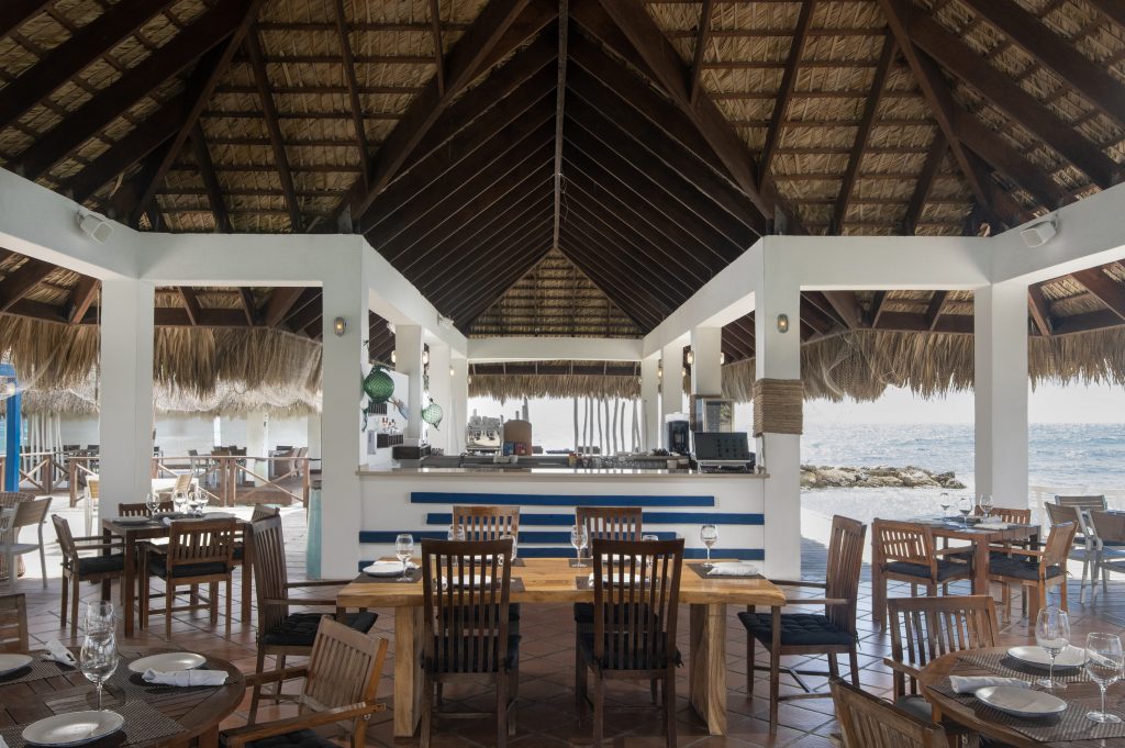 Bar_Mesas_Embarcadero